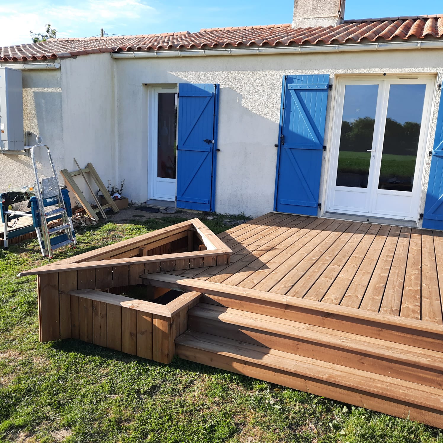 Terrasse en bois à Sainte-Gemme-la-Plaine, étape 5