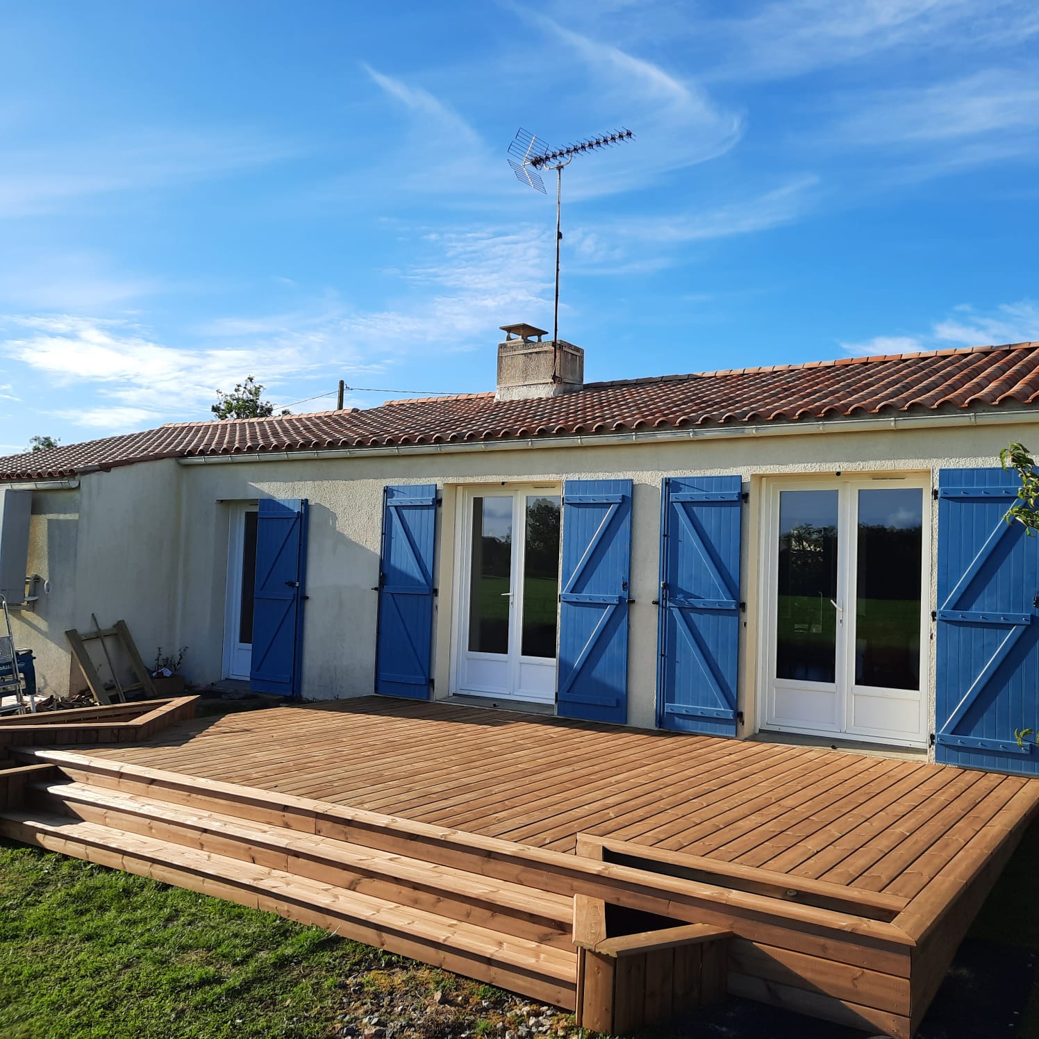 Terrasse en bois à Sainte-Gemme-la-Plaine, étape 7